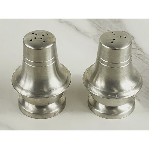 Conn House Pewter Salt & Pepper Shaker w/ Yellow Stopper 2 3/4" Dinnerware - Picture 7 of 14